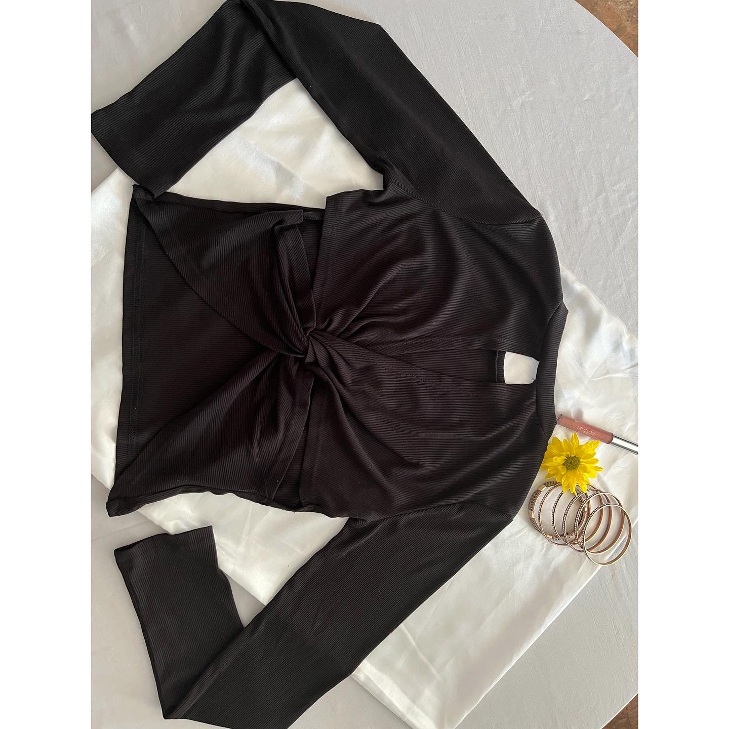 Style- Ribbed Cut Out Back Top