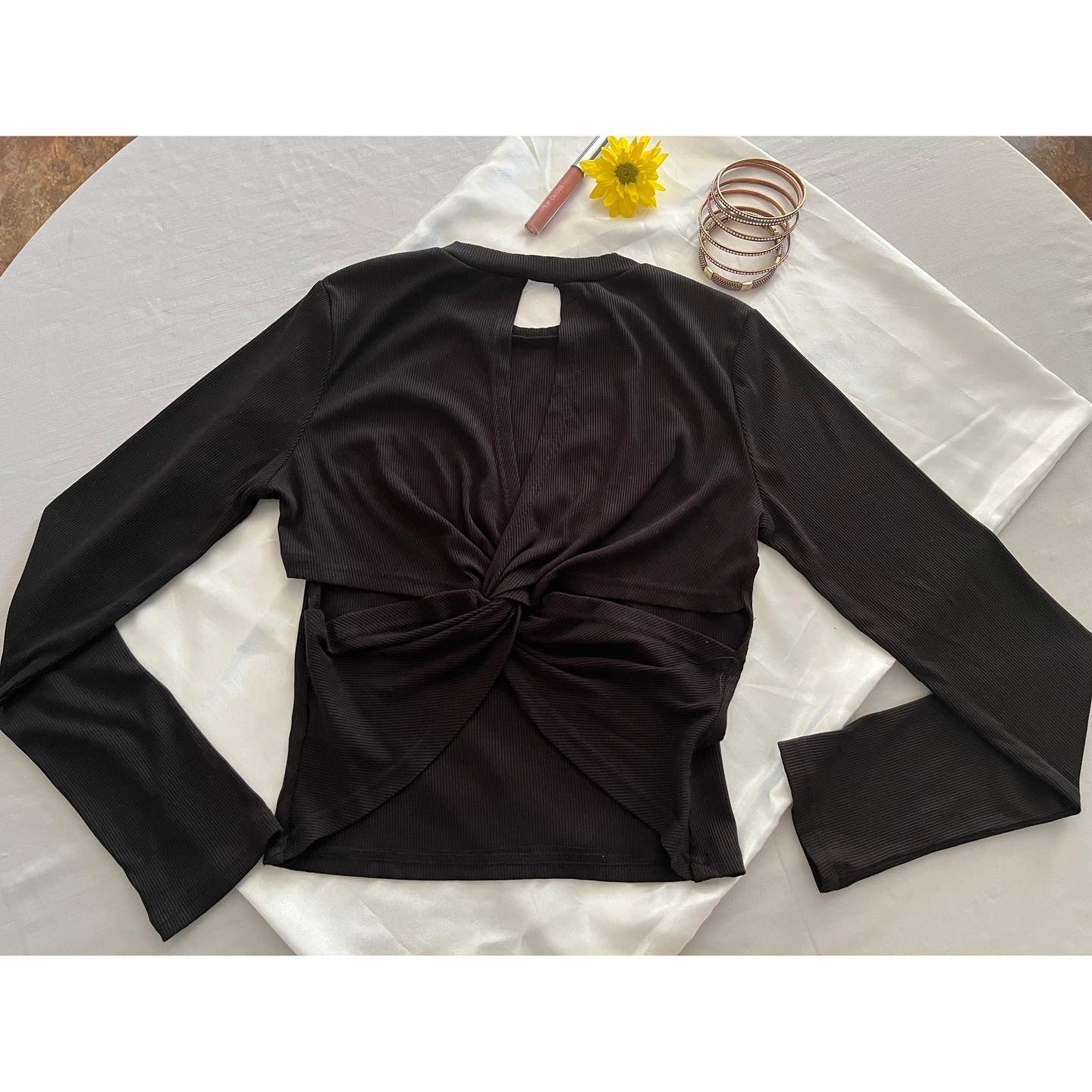Style- Ribbed Cut Out Back Top